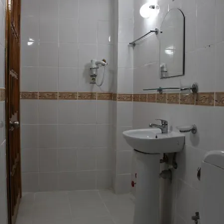 Hotell Gold Stone 3*