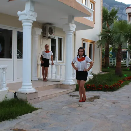 Gold Stone Hotel 3*