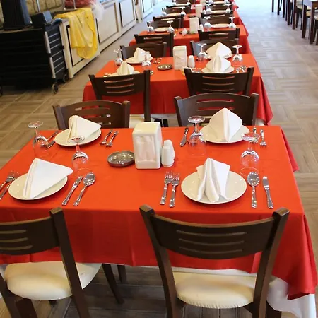 Gold Stone ホテル 3*